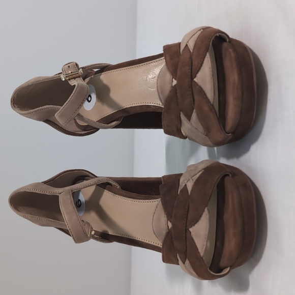 Michael Kors sandals, brown tan leather, thick heel, women's sz 9 - Picture 4 of 12